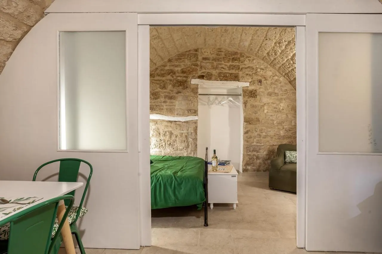La Pergola Apt In The Heart Of Bari Italien