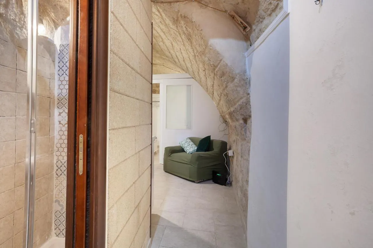 La Pergola Apt In The Heart Of Bari Apartment